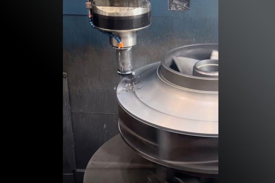 Detail of CNC machining of the hydraulic profile of a centrifugal pump impeller at Asimer Group.