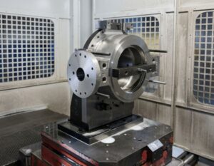 Machining valve in duplex, super duplex